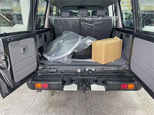 开元24款丰田LC76酷路泽28T柴油现车(图4)