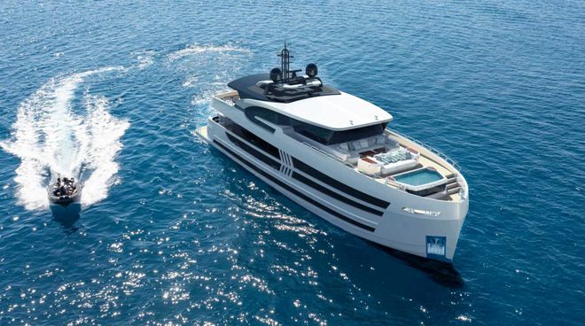 开元体育美国Lazzara Yachts 31米“超高容积”游艇内部效果图揭晓(图2)